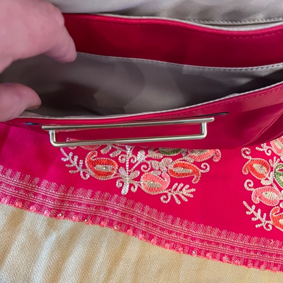 Red Leather Coach Flap Bag with Exquisite Gold Detail - Picture 5 of 6